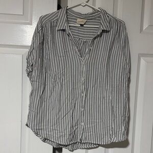 Universal Thread Women's Black and White Striped Button Down Shirt